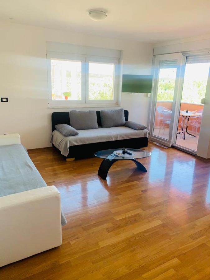 Apartments Nika Sukosan Ngoại thất bức ảnh