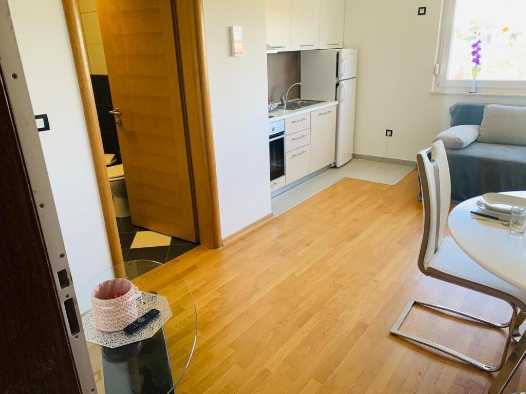 Apartments Nika Sukosan Ngoại thất bức ảnh