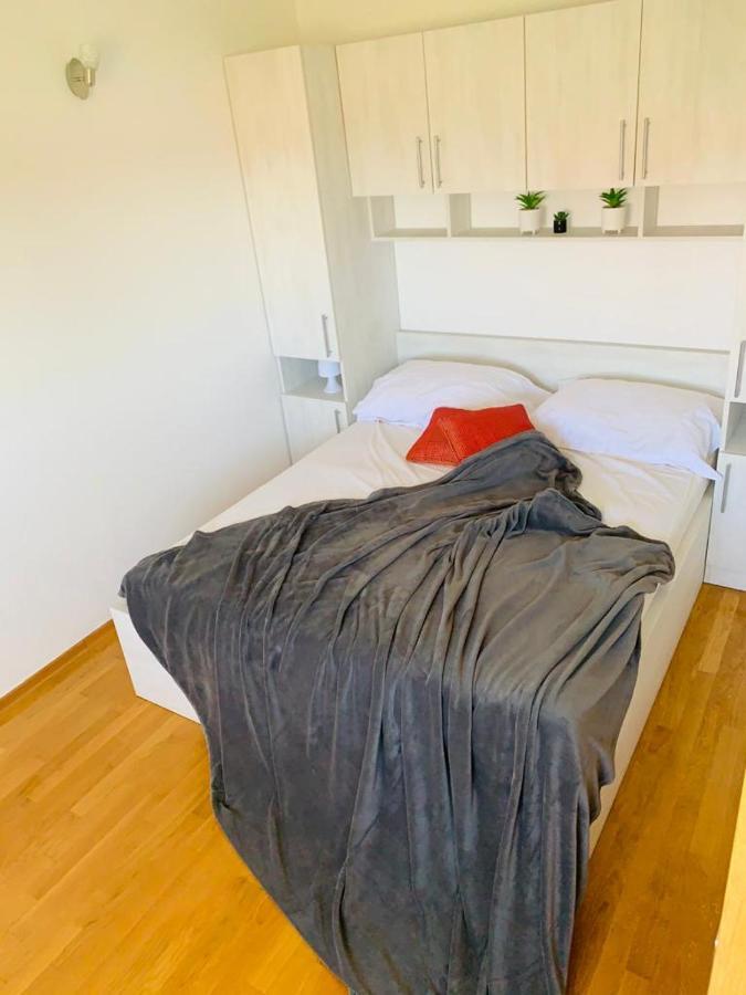 Apartments Nika Sukosan Ngoại thất bức ảnh