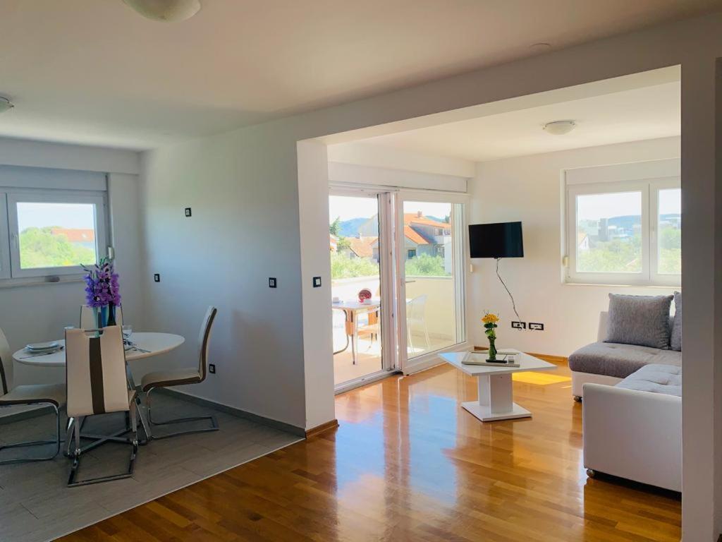 Apartments Nika Sukosan Ngoại thất bức ảnh