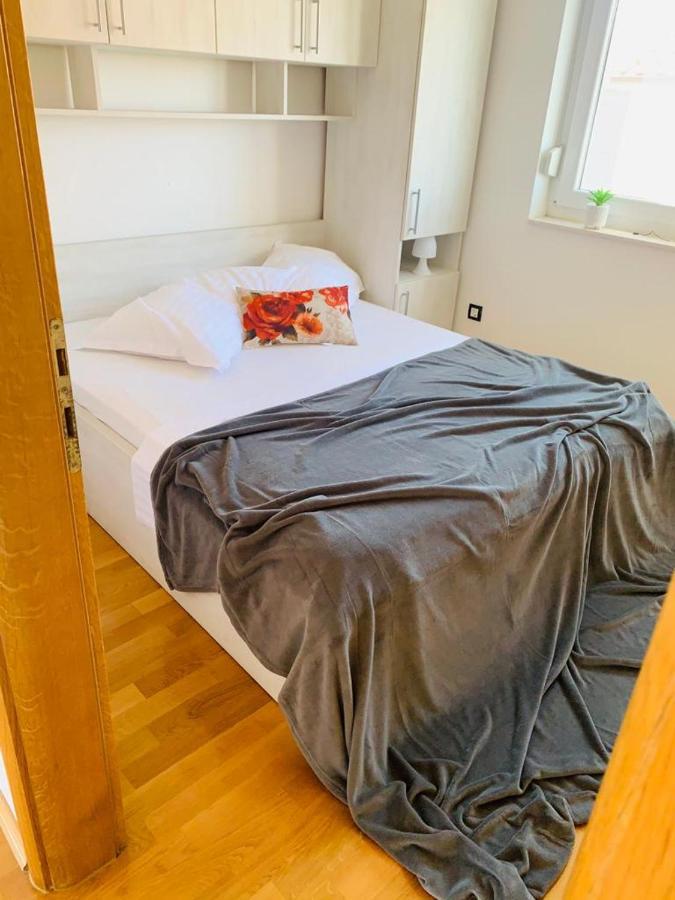 Apartments Nika Sukosan Ngoại thất bức ảnh