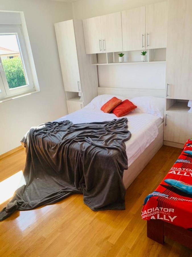 Apartments Nika Sukosan Ngoại thất bức ảnh