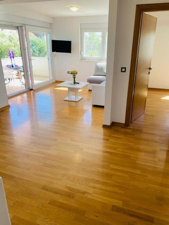 Apartments Nika Sukosan Ngoại thất bức ảnh