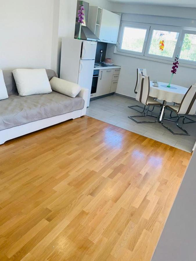 Apartments Nika Sukosan Ngoại thất bức ảnh