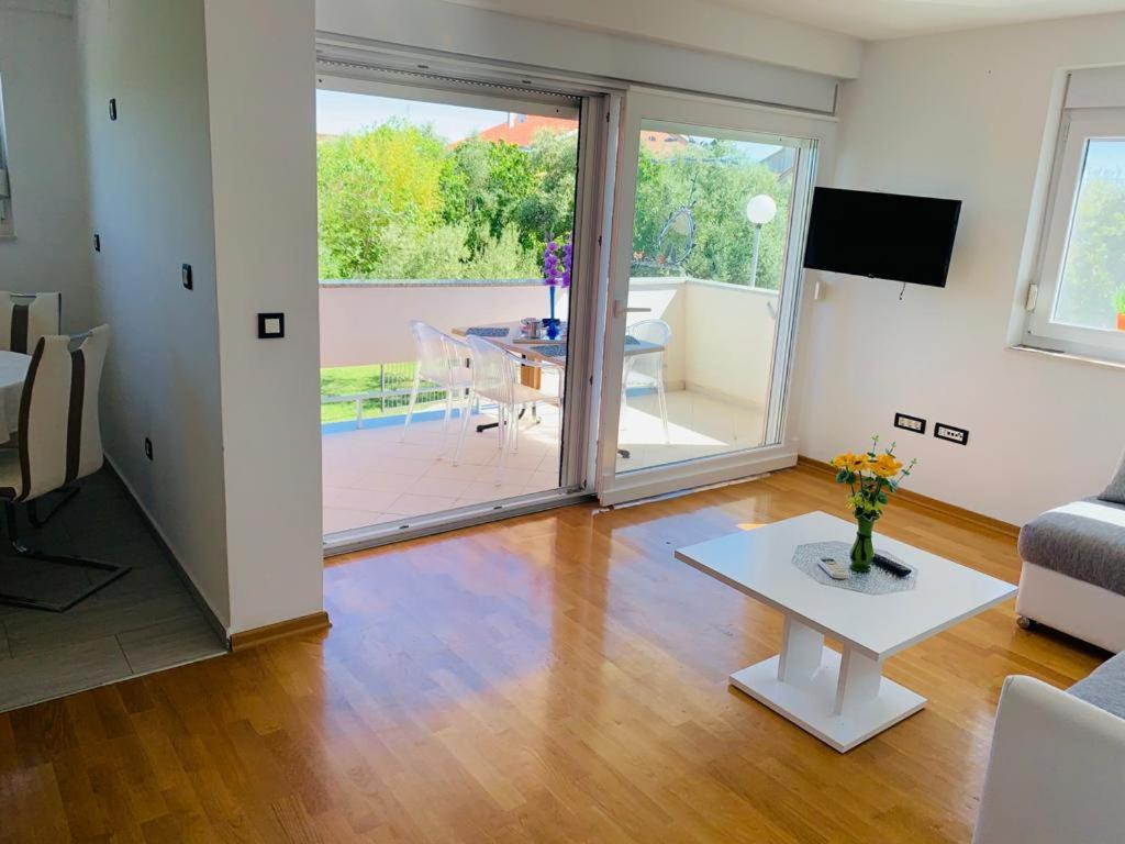 Apartments Nika Sukosan Ngoại thất bức ảnh
