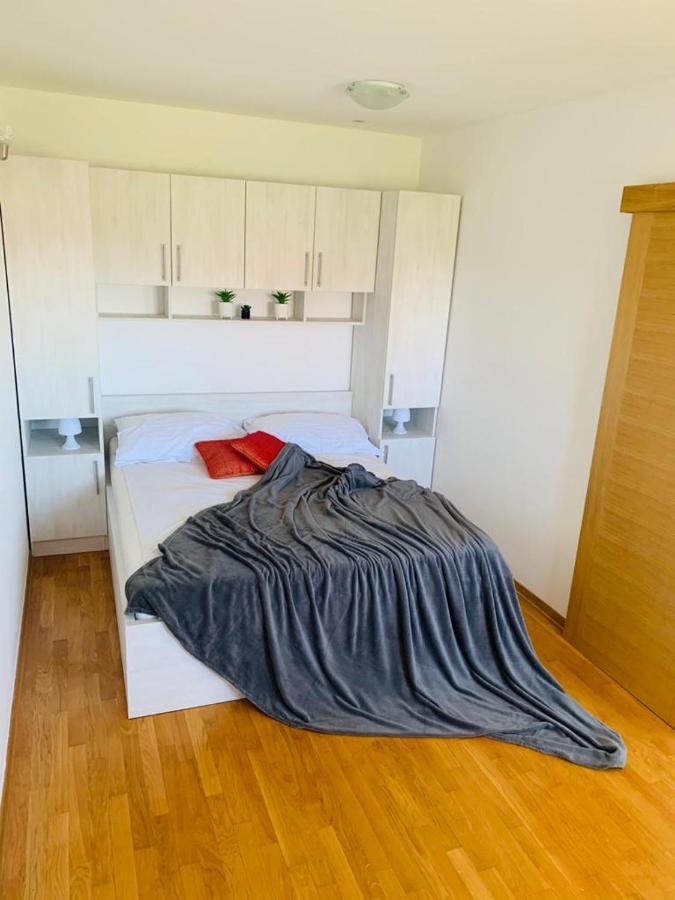 Apartments Nika Sukosan Ngoại thất bức ảnh