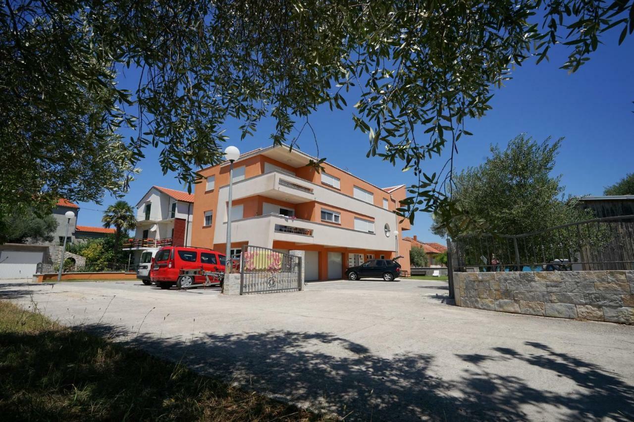 Apartments Nika Sukosan Ngoại thất bức ảnh
